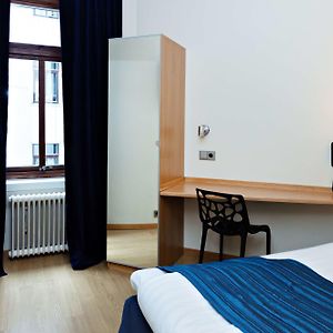 Standard Room with 1 Single Bed